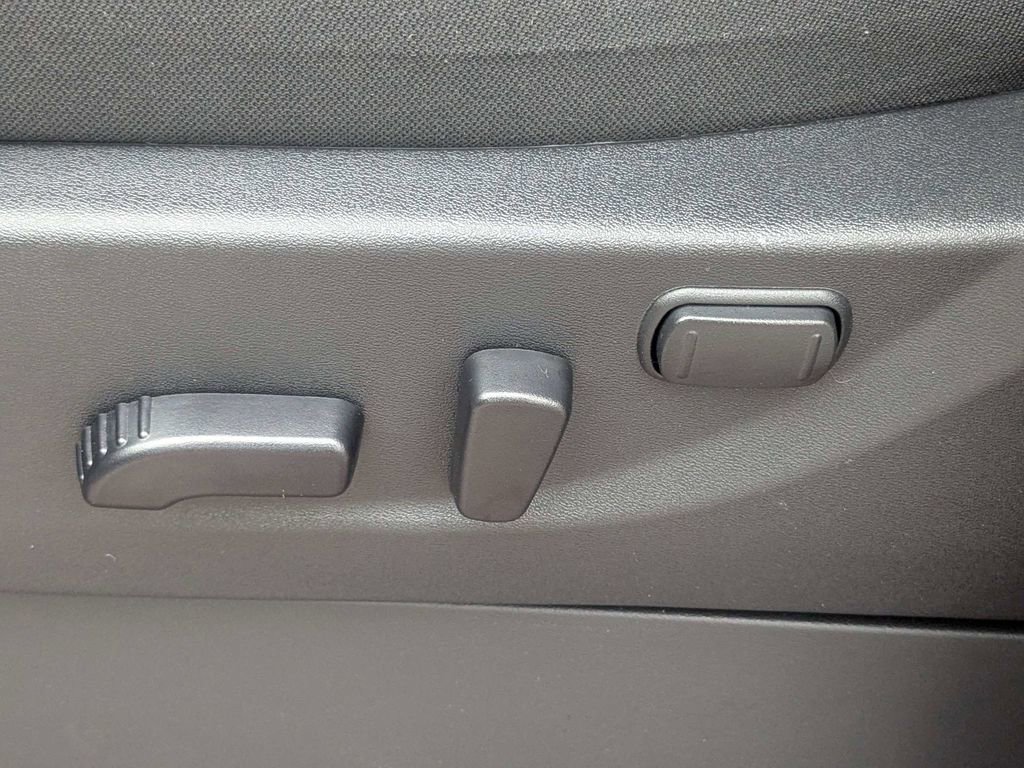 Used 2025 Nissan Frontier PRO-4X w/ Interior Protection Package image 21