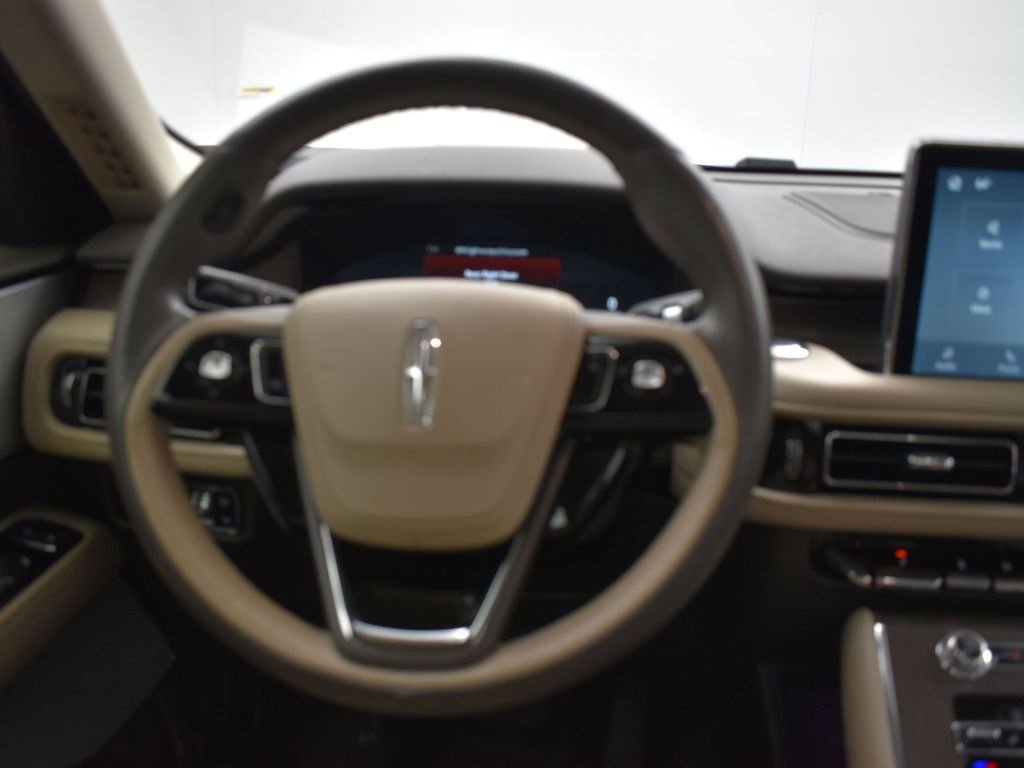 Used 2023 Lincoln Aviator Reserve w/ Equipment Group 201A image 32