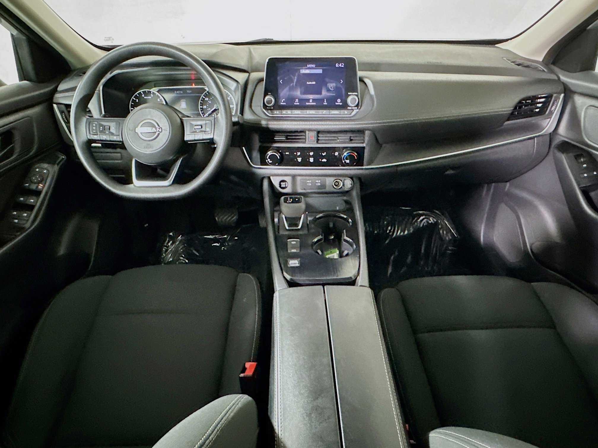 Used 2024 Nissan Rogue S image 27