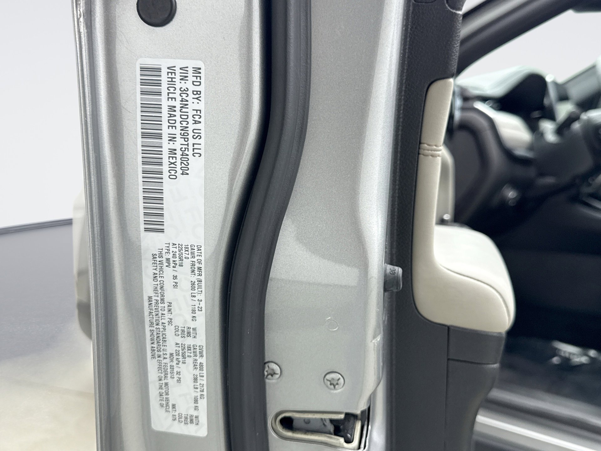 Used 2023 Jeep Compass Limited image 23