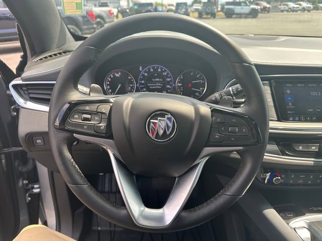 Used 2023 Buick Enclave Premium image 11