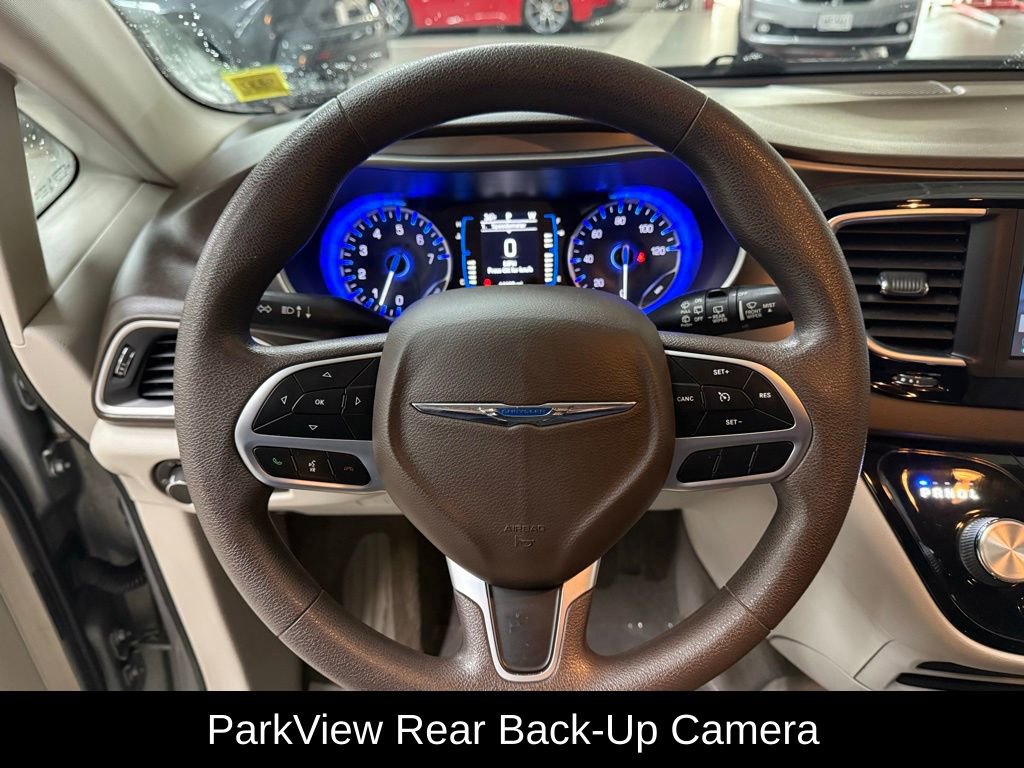 Used 2019 Chrysler Pacifica L image 8