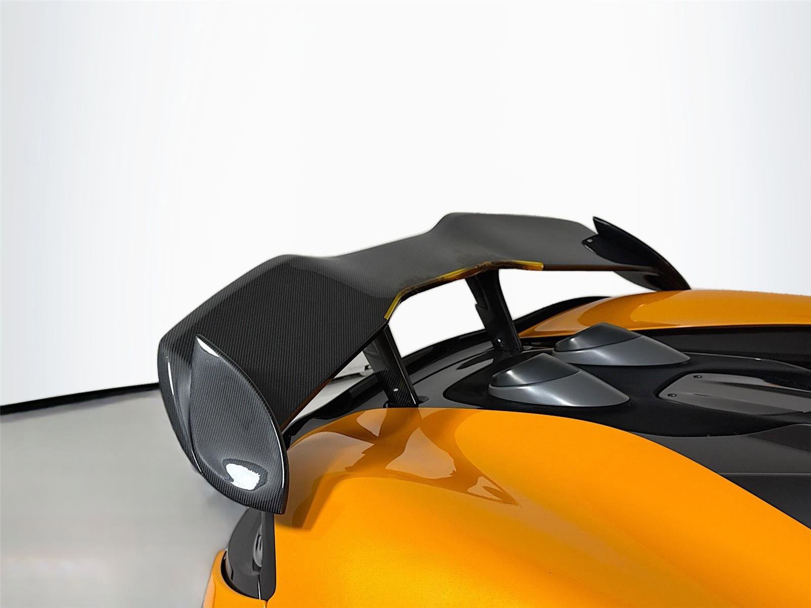 Used 2020 McLaren 600LT Spider image 30