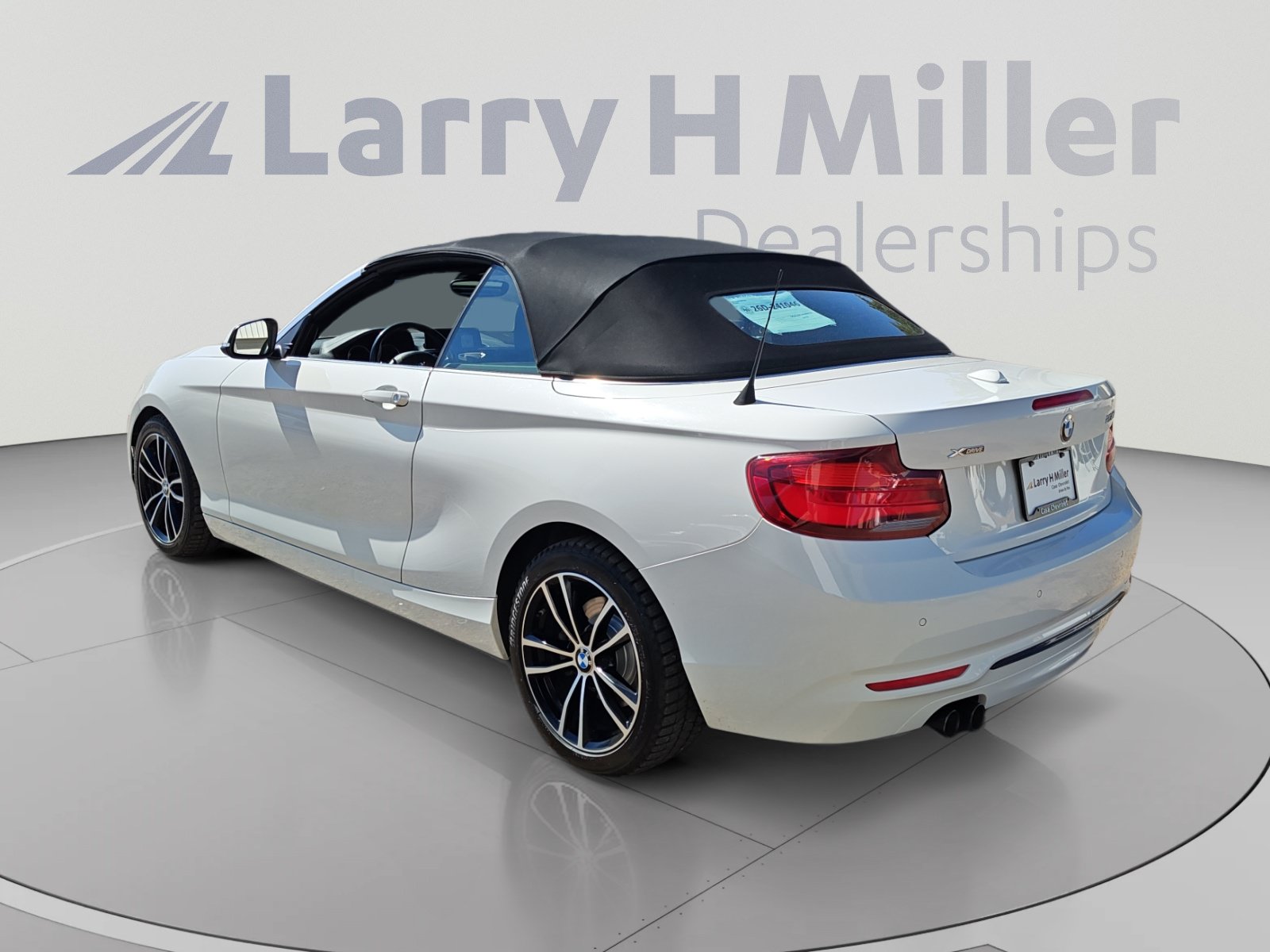 Used 2020 BMW 230i xDrive Convertible AWD/4WD image 3