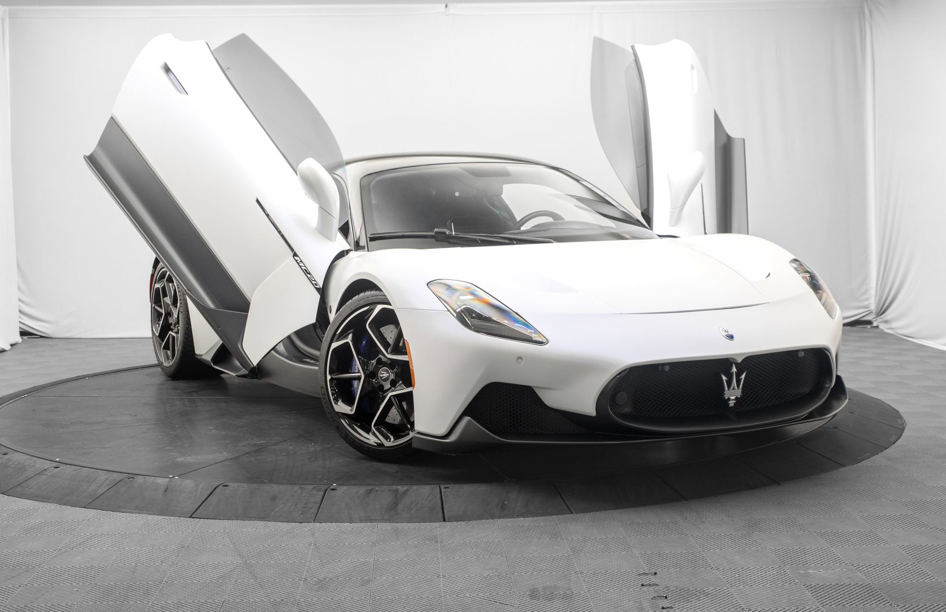 Used 2022 Maserati MC20 Coupe RWD image 10