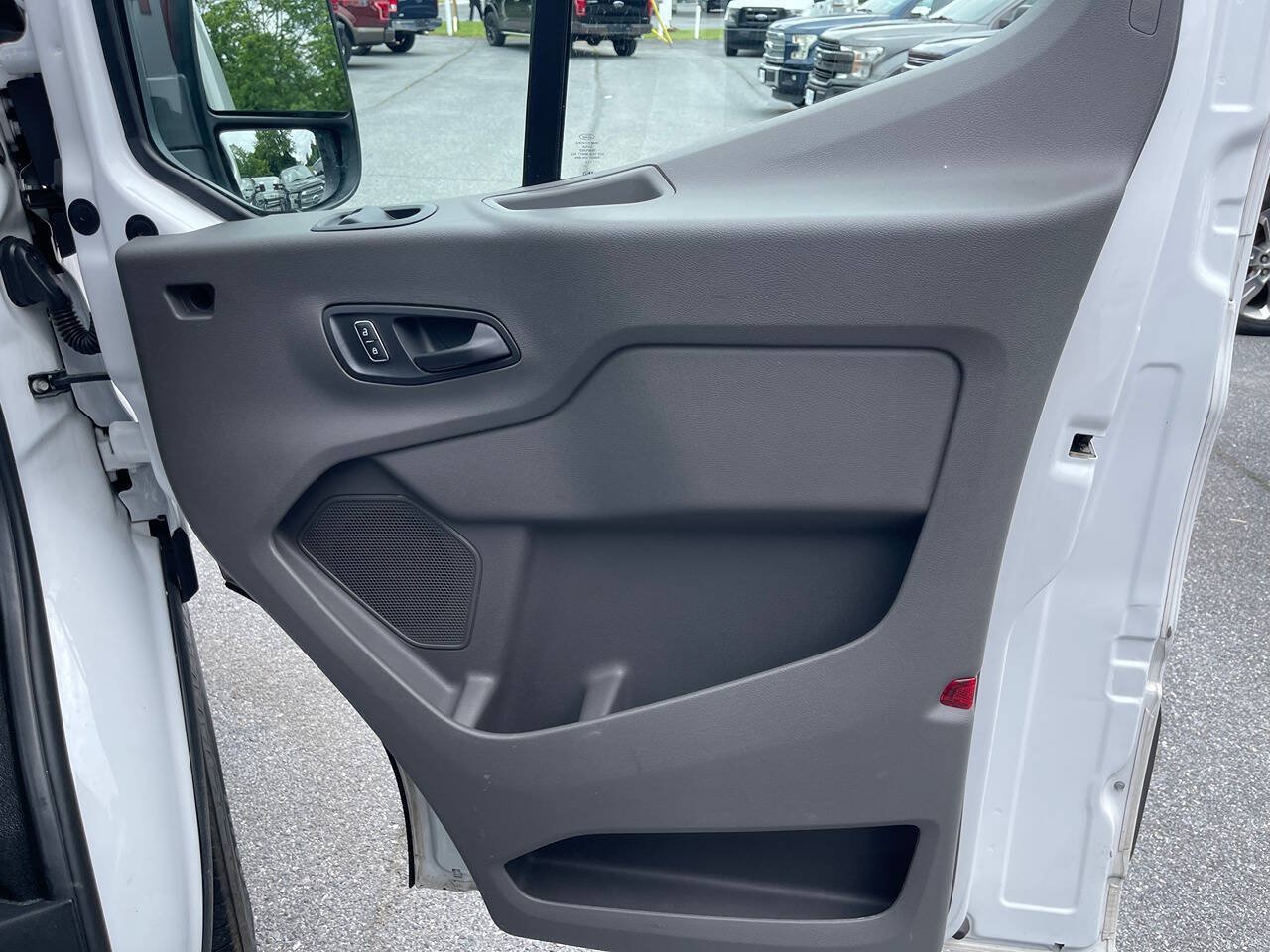 Used 2022 Ford Transit 150 Low Roof RWD image 24