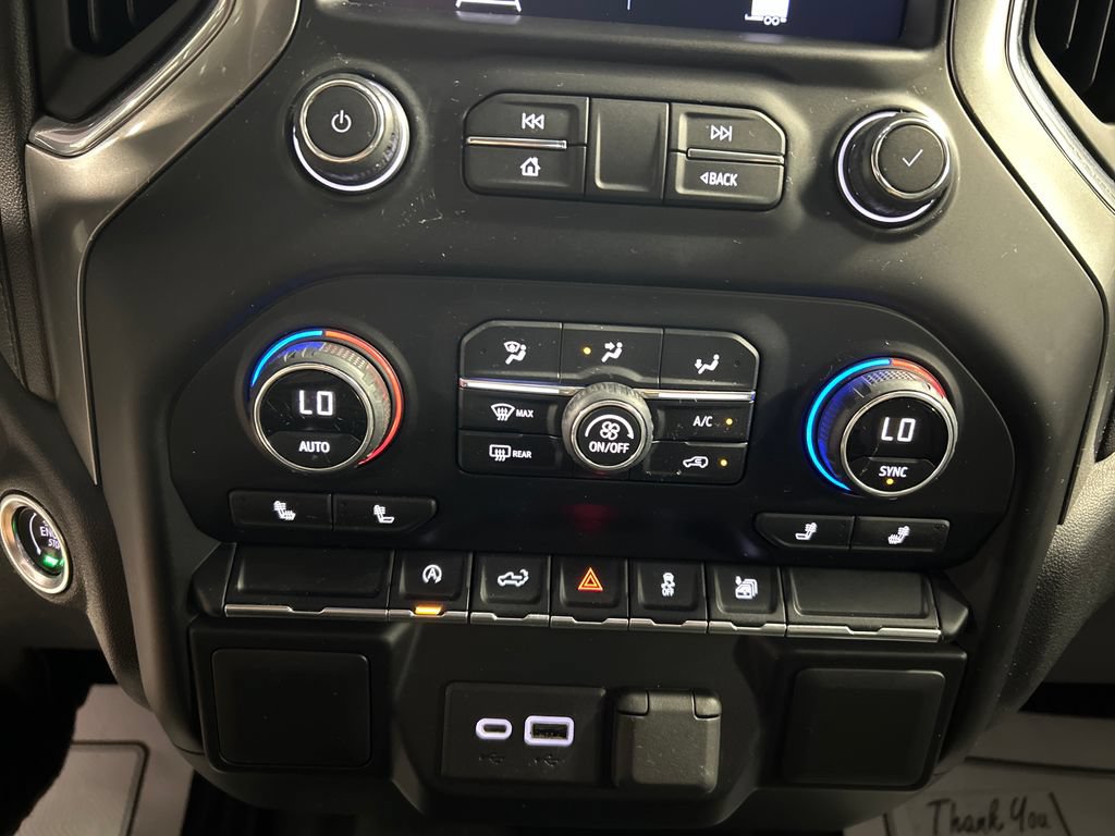 Used 2021 Chevrolet Silverado 1500 LT AWD/4WD image 19