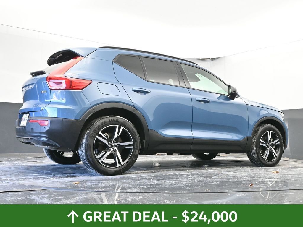 Used 2024 Volvo XC40 B5 Core image 48