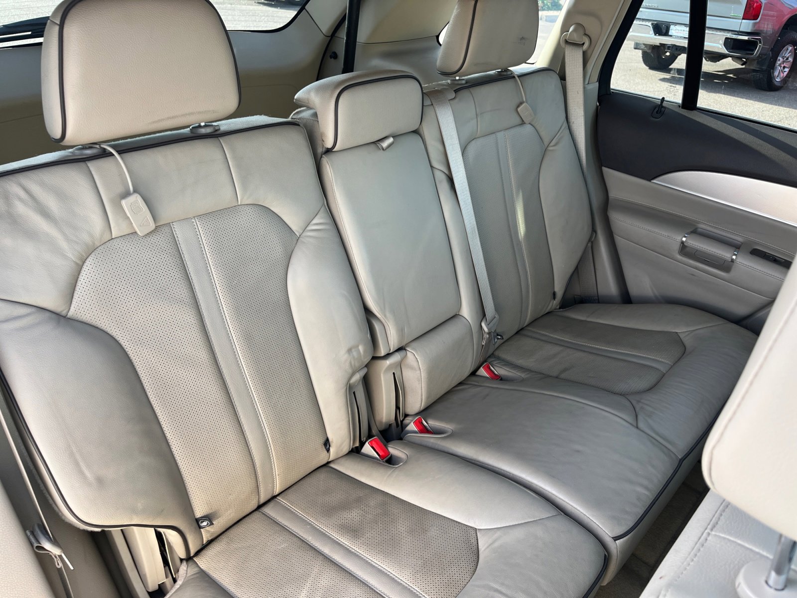 Used 2013 Lincoln MKX FWD image 18