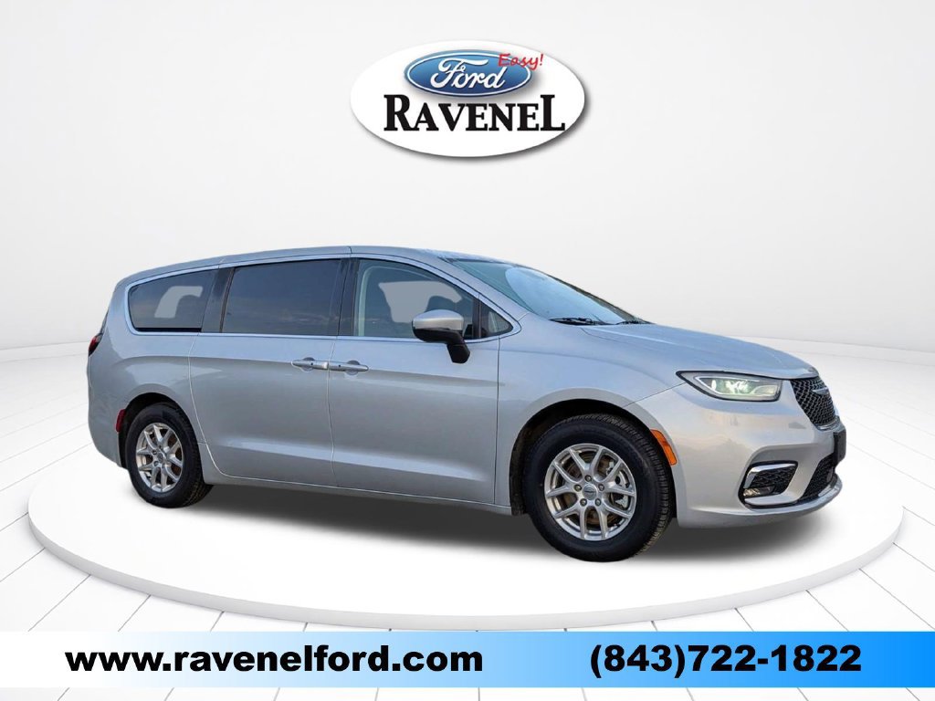 Used 2023 Chrysler Pacifica Touring-L