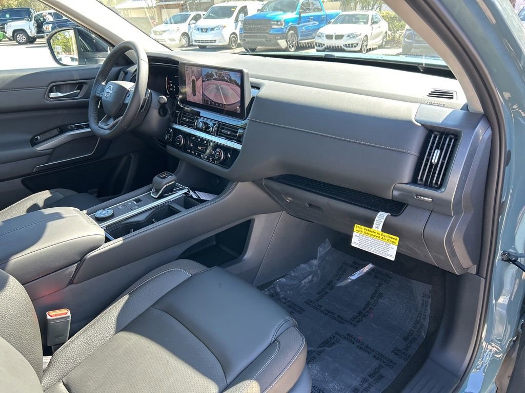 New 2026 Nissan Pathfinder SL w/ SL Premium Package image 44