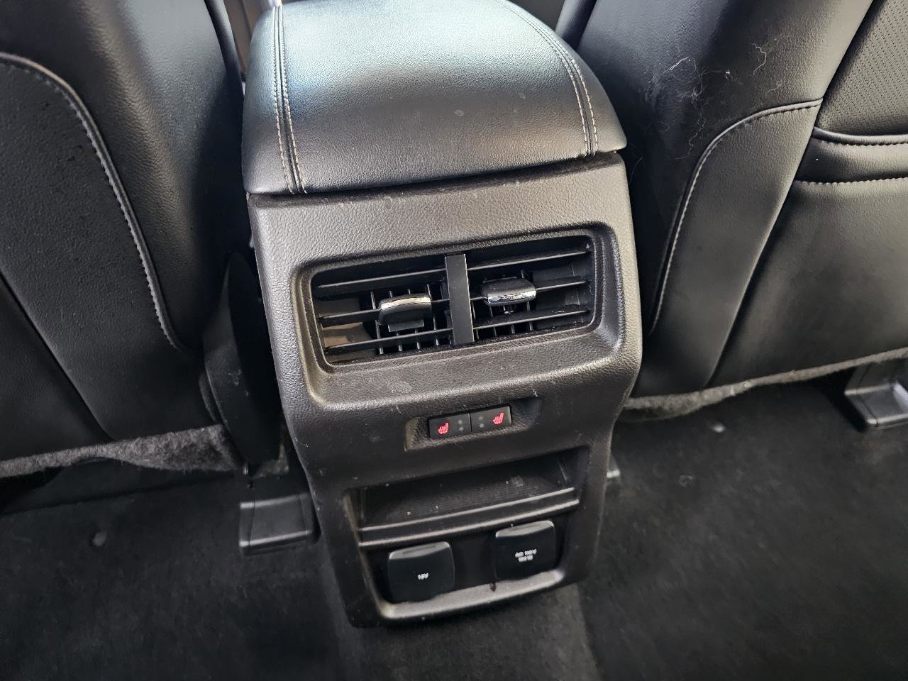 Used 2019 Ford Edge Titanium w/ Equipment Group 301A FWD image 28