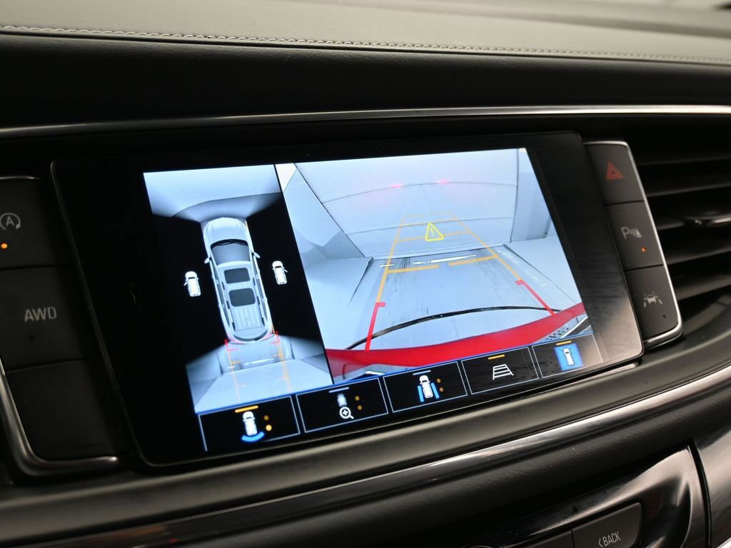 Used 2024 Buick Enclave Premium image 13