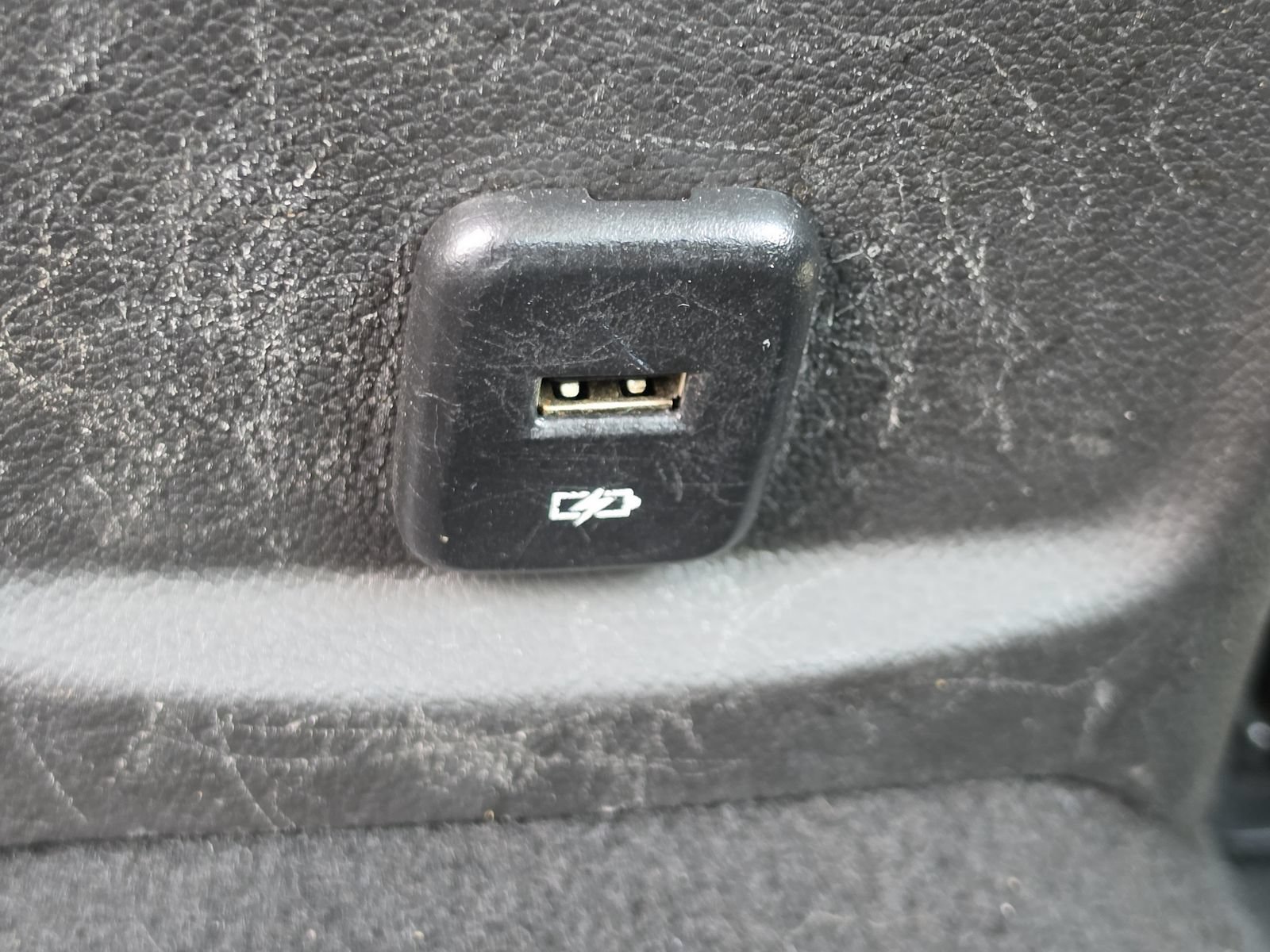 Used 2018 Chevrolet Cruze LT w/ Convenience Package FWD image 14