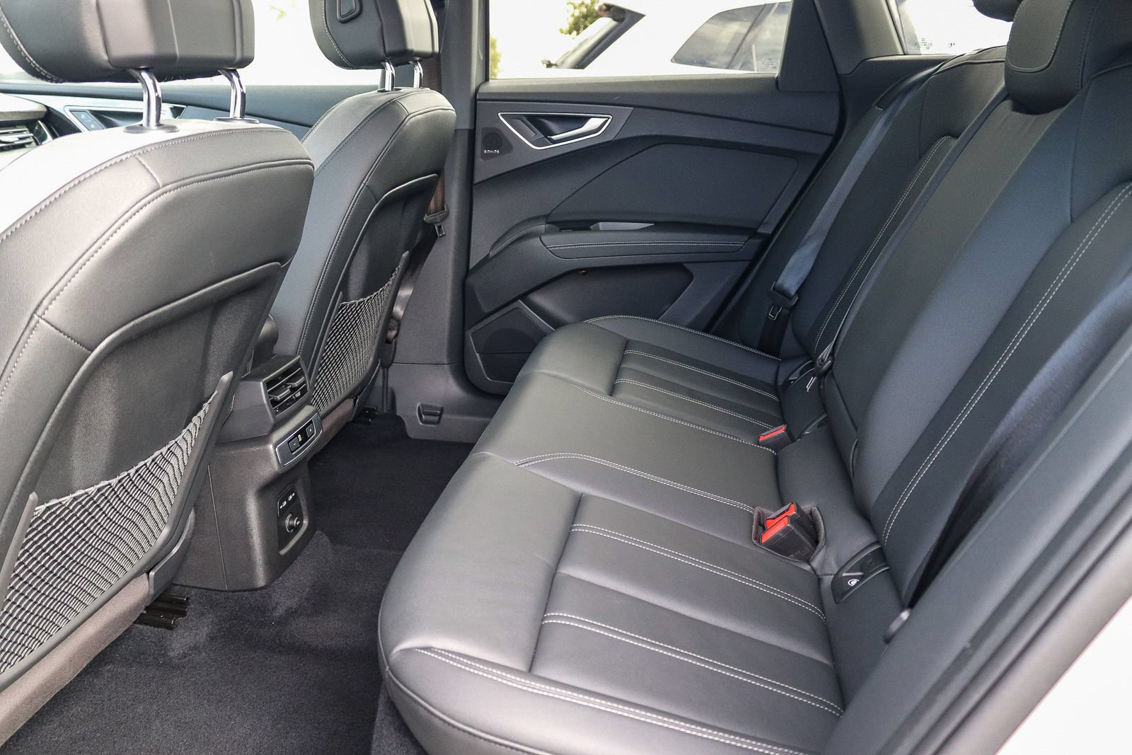 Certified 2023 Audi Q4 e-tron Premium Plus w/ Premium Plus RWD image 19