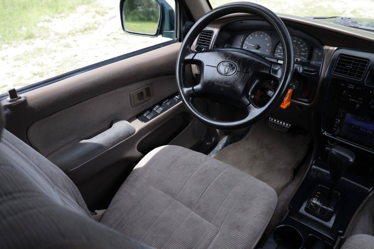 Used 2000 Toyota 4Runner SR5 w/ Upgrade Value Pkg 2 RWD image 21