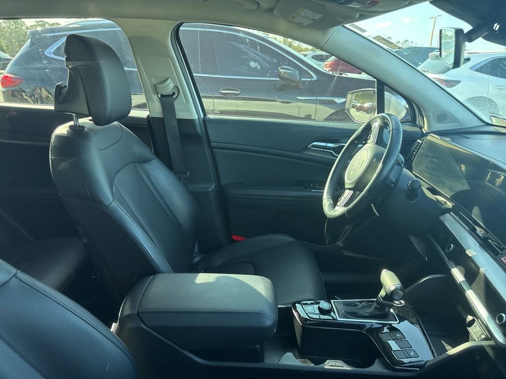 Used 2023 Kia Sportage EX FWD image 11