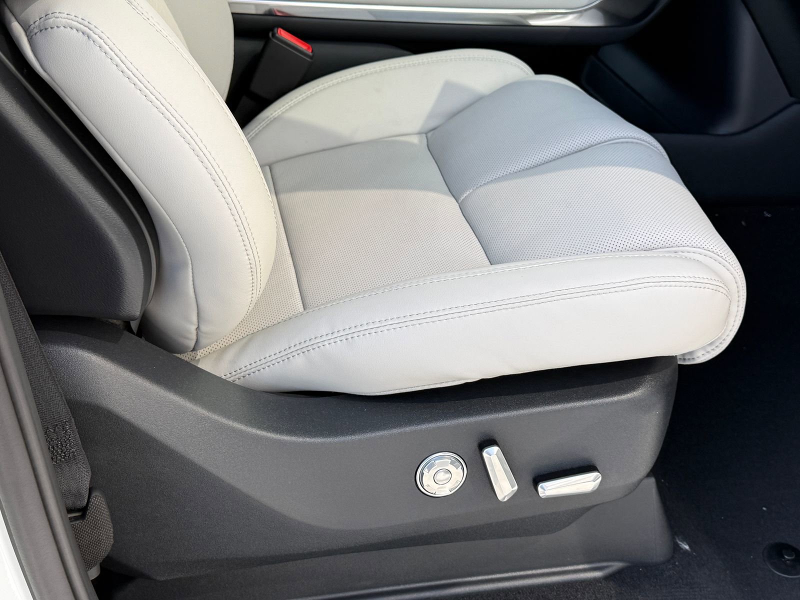 New 2026 Lincoln Navigator L Reserve image 12