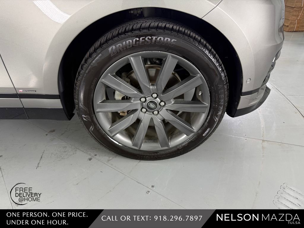 Used 2018 Land Rover Range Rover Velar R-Dynamic HSE AWD/4WD image 14