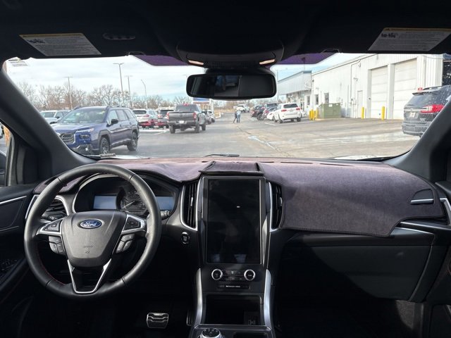 Used 2024 Ford Edge ST-Line image 16