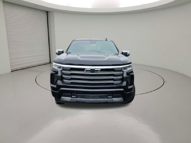 New 2026 Chevrolet Silverado 1500 High Country w/ High Country Premium Package AWD/4WD image 2