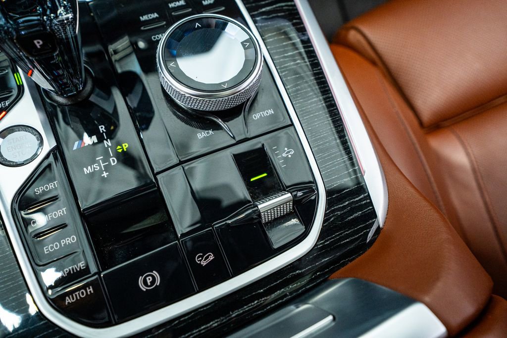 Used 2021 BMW X7 M50i w/ Executive Package AWD/4WD image 52