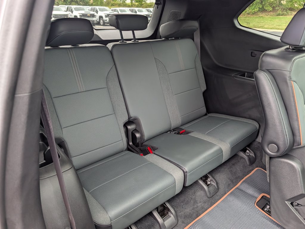Used 2025 GMC Acadia AT4 w/ Super Cruise Package AWD/4WD image 15