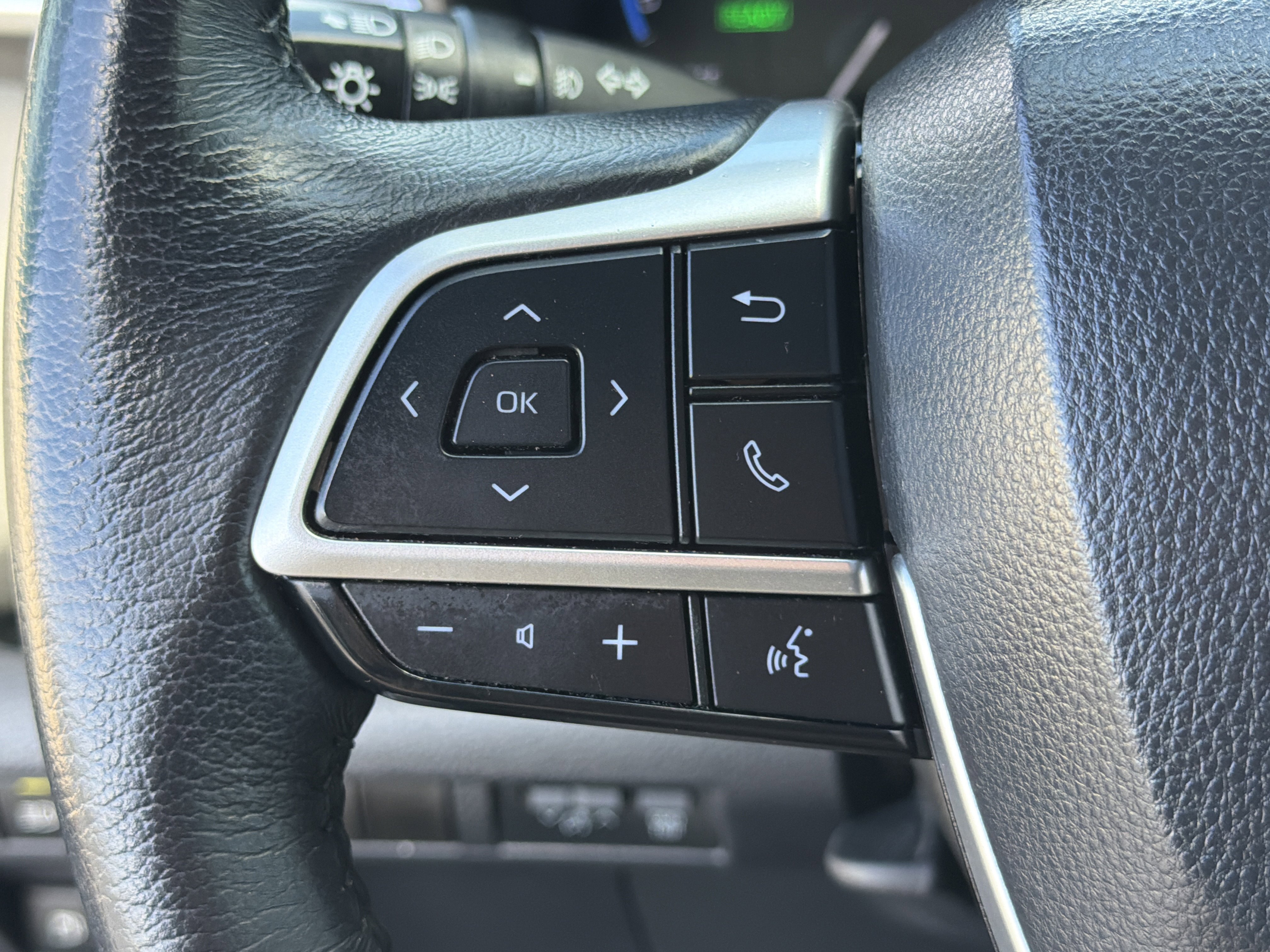 Used 2022 Toyota Sienna XLE image 24