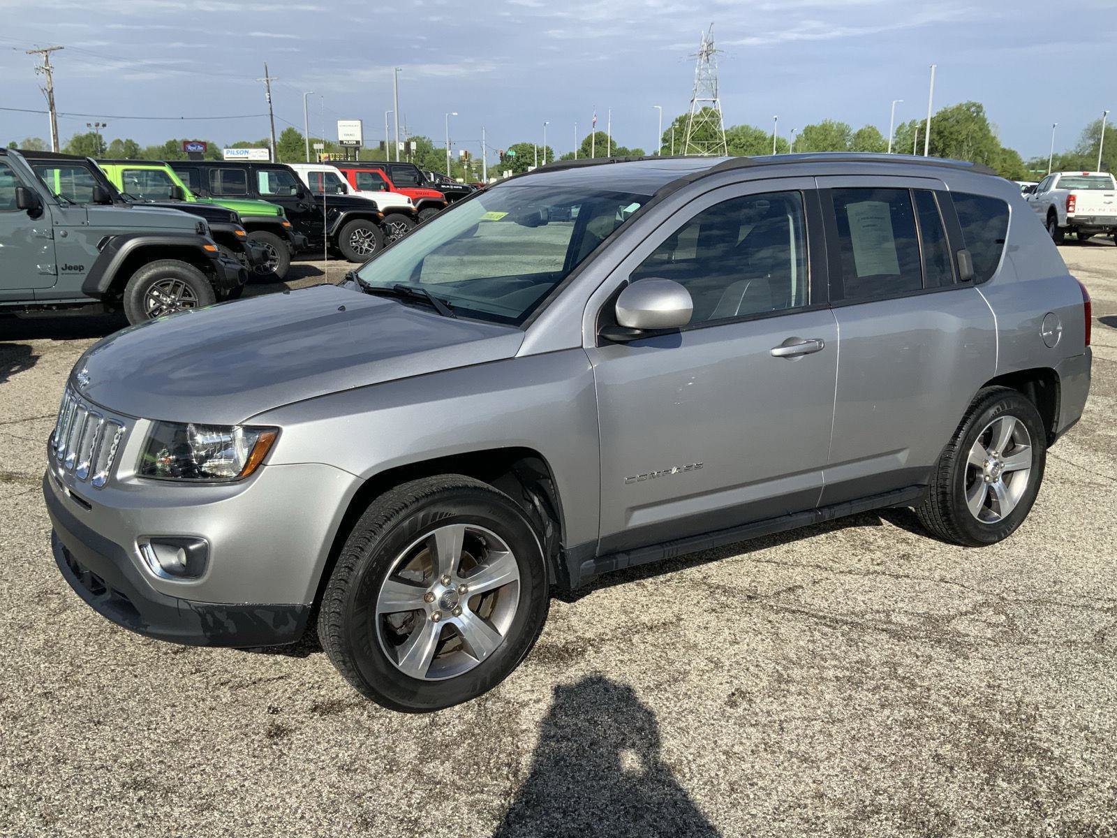 Used 2017 Jeep Compass High Altitude AWD/4WD image 4