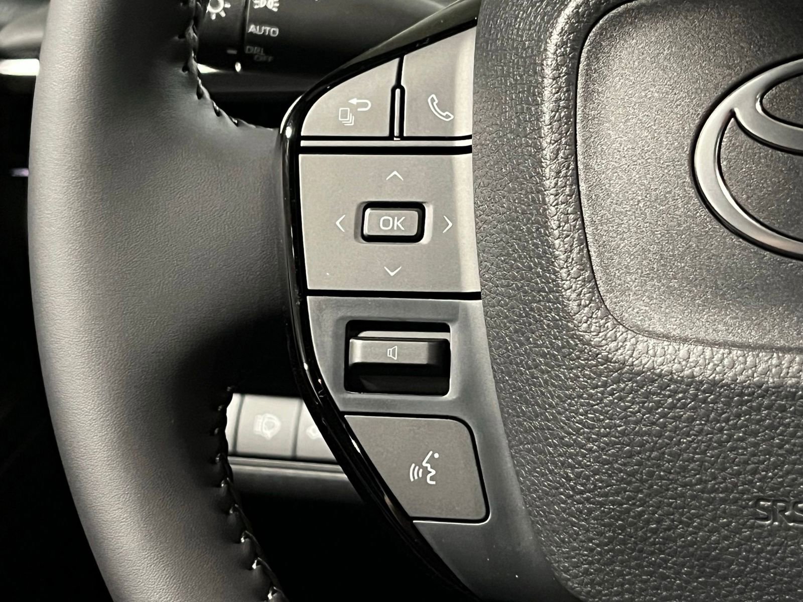 New 2026 Toyota C-HR AWD/4WD image 31