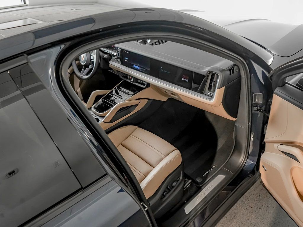 New 2026 Porsche Cayenne Coupe AWD/4WD image 27