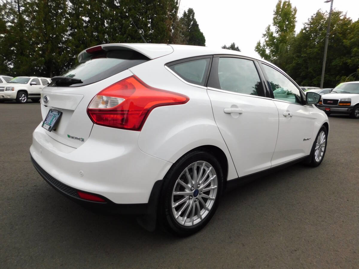 Used 2013 Ford Focus Electric Hatchback w/ Exterior Protection Pkg image 2