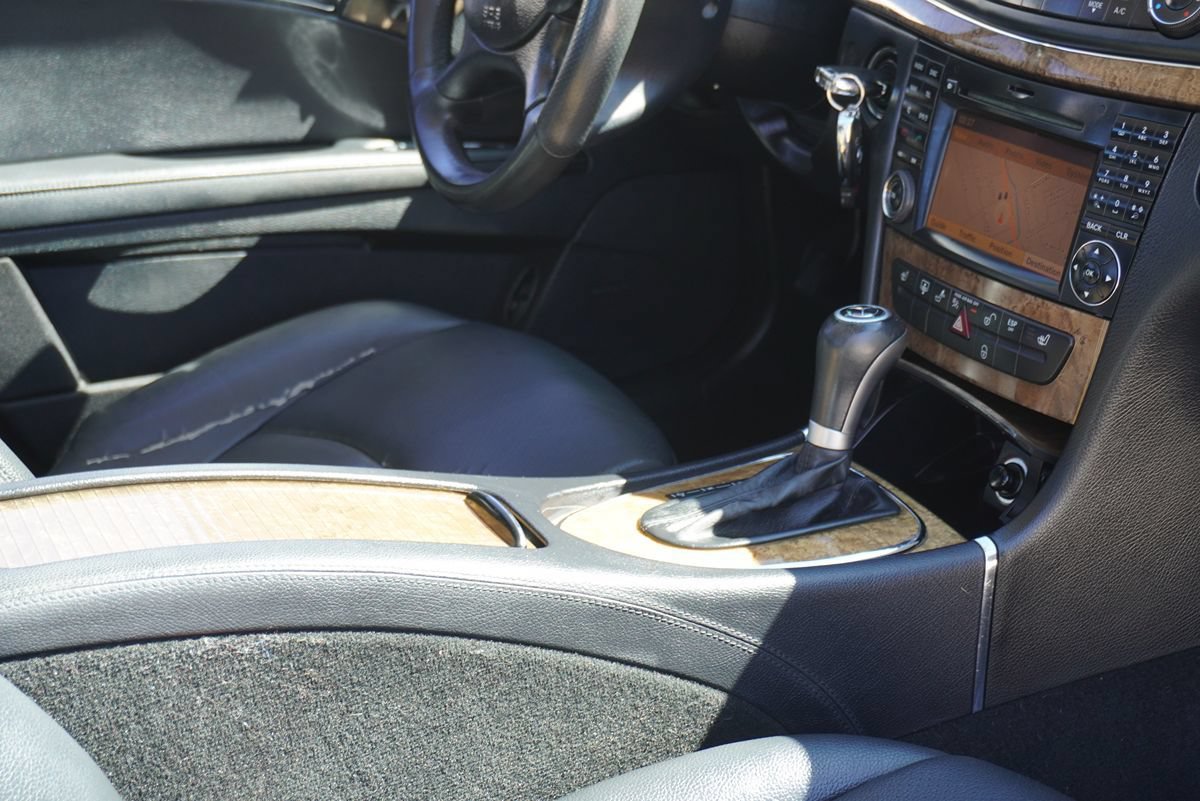 Used 2009 Mercedes-Benz E 350 Sedan image 15