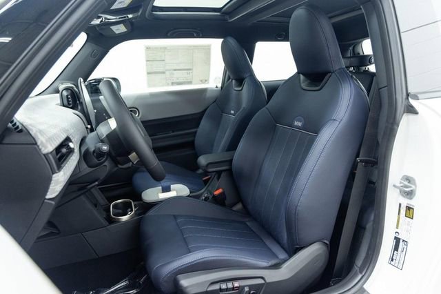 Certified 2025 MINI Cooper 2-Door Hardtop image 22