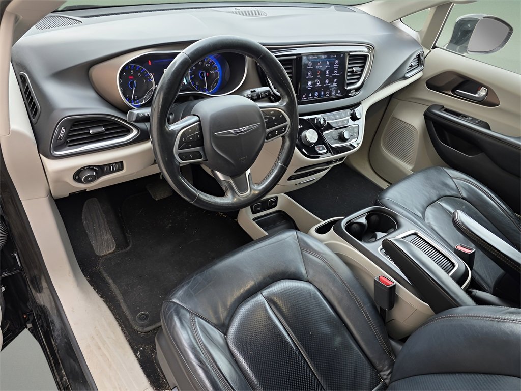 Used 2019 Chrysler Pacifica Touring-L Plus w/ Advanced Safetytec Group image 22
