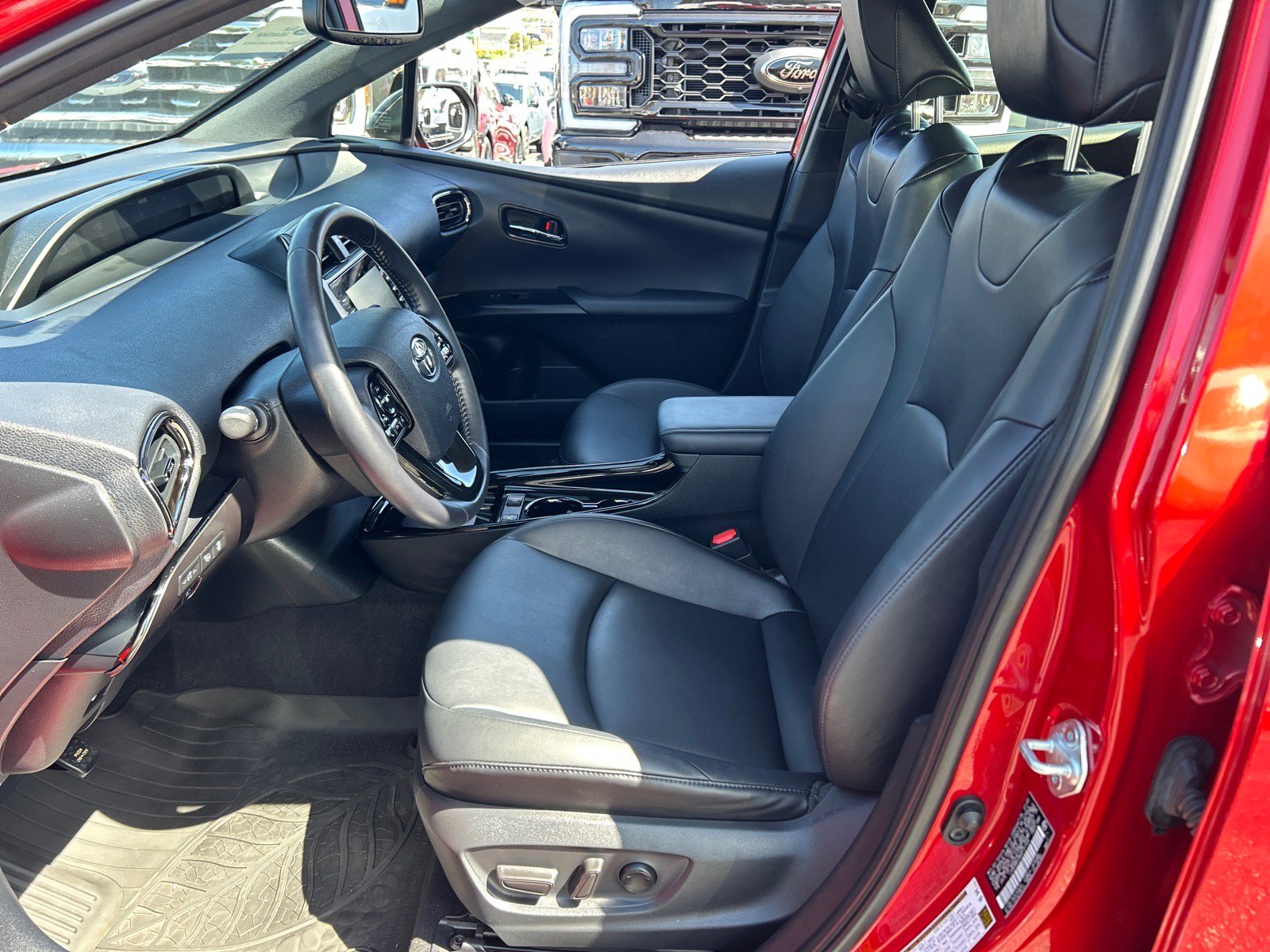 Used 2021 Toyota Prius image 8