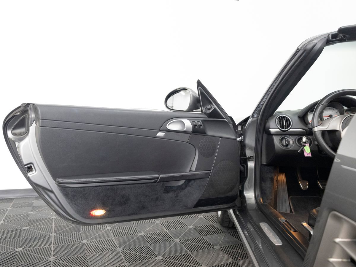 Used 2010 Porsche Boxster S RWD image 14
