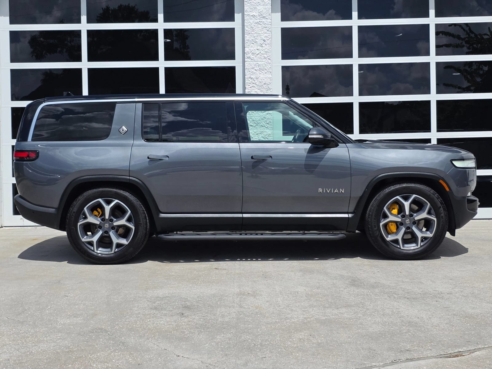 Used 2023 Rivian R1S Adventure Quad AWD/4WD image 3