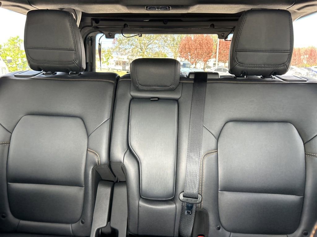 Used 2024 Ford Bronco Badlands image 13