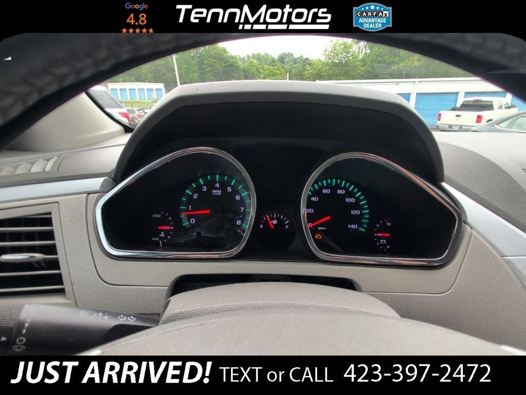 Used 2011 Chevrolet Traverse LT w/ LPO, 'HIT The Road' Package FWD image 20
