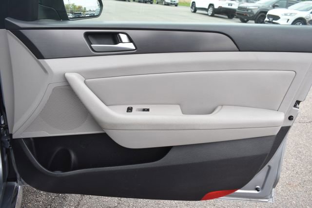 Used 2017 Hyundai Sonata Sport w/ Value Edition Package 02 FWD image 40