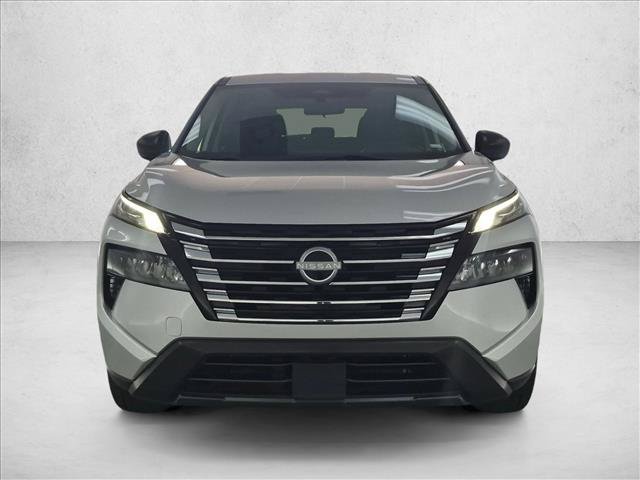 Used 2024 Nissan Rogue S FWD video 2