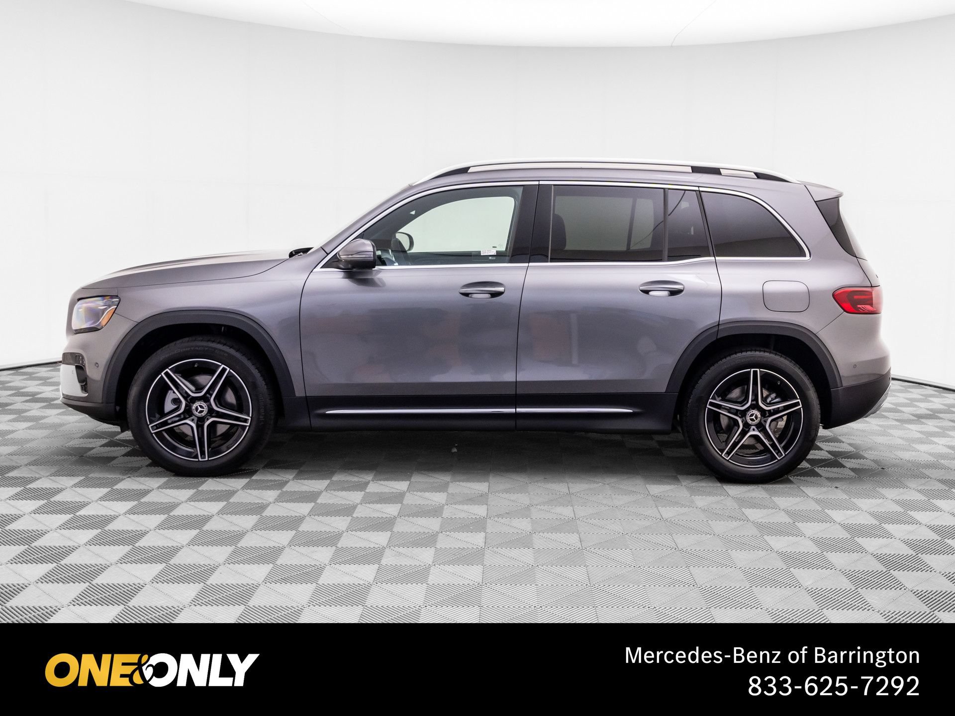 New 2026 Mercedes-Benz GLB 250 4MATIC image 2