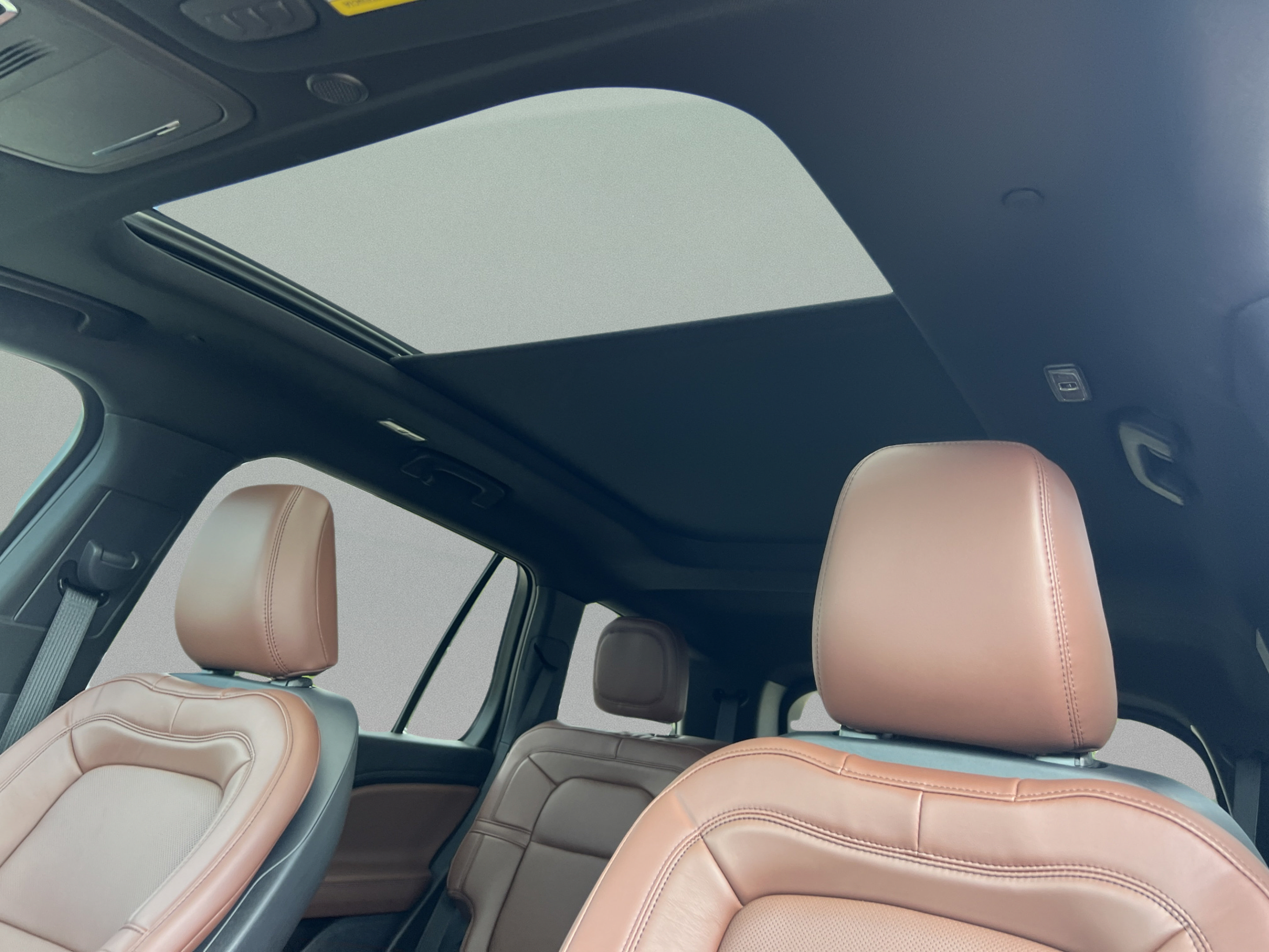 New 2026 Lincoln Aviator Reserve w/ Illumination Package RWD image 17
