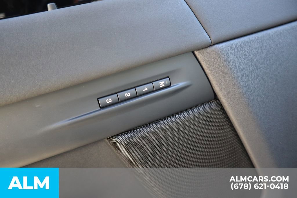 Used 2024 Land Rover Range Rover Evoque Dynamic SE image 16