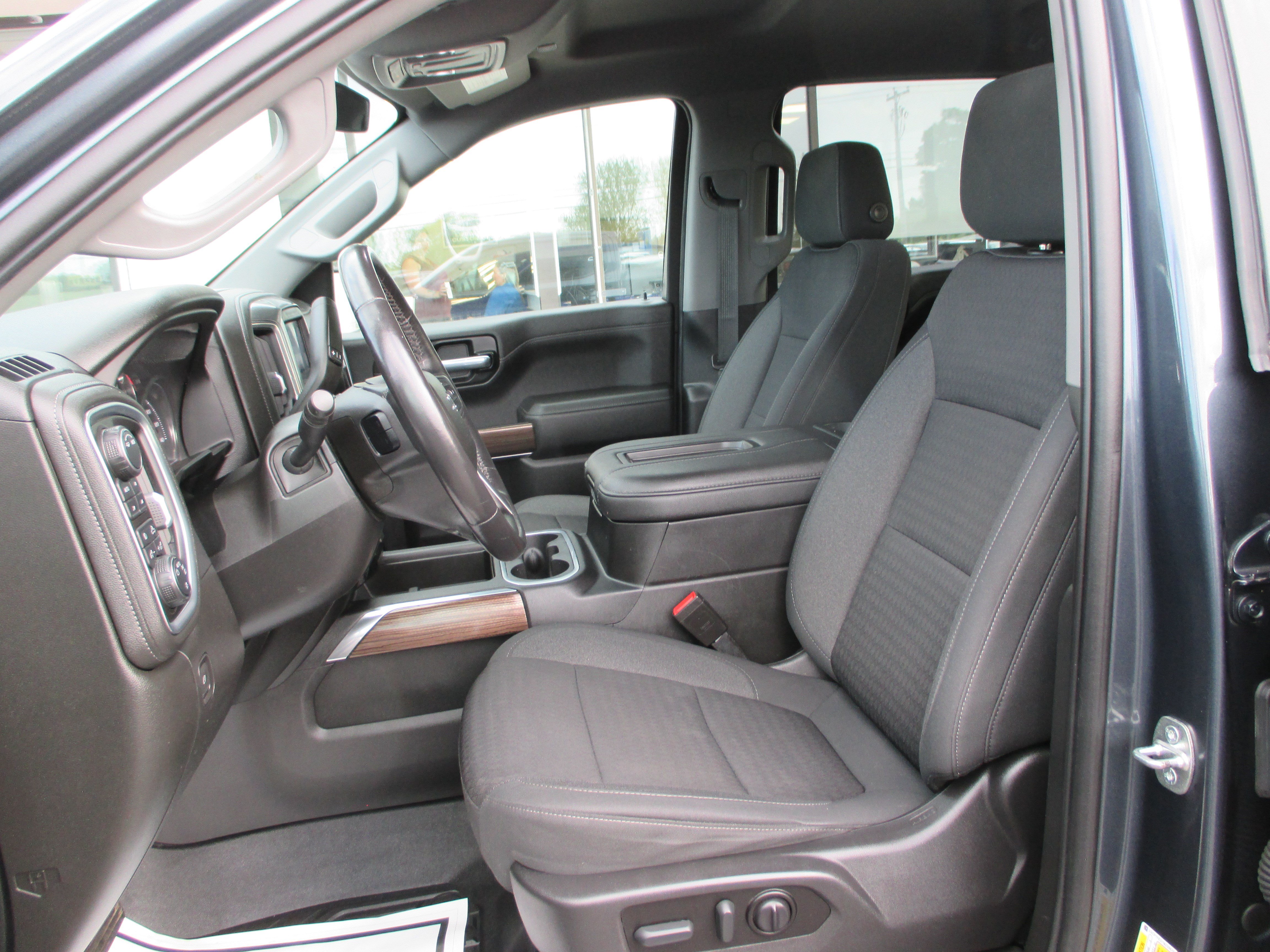 Used 2021 Chevrolet Silverado 1500 LT Trail Boss w/ Bed Protection Package AWD/4WD image 15