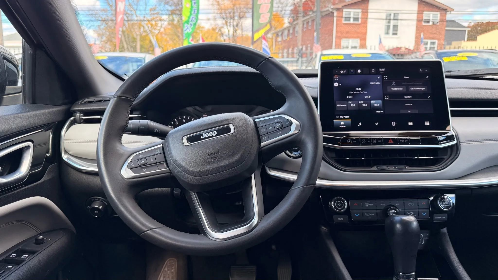 Used 2023 Jeep Compass Limited image 16