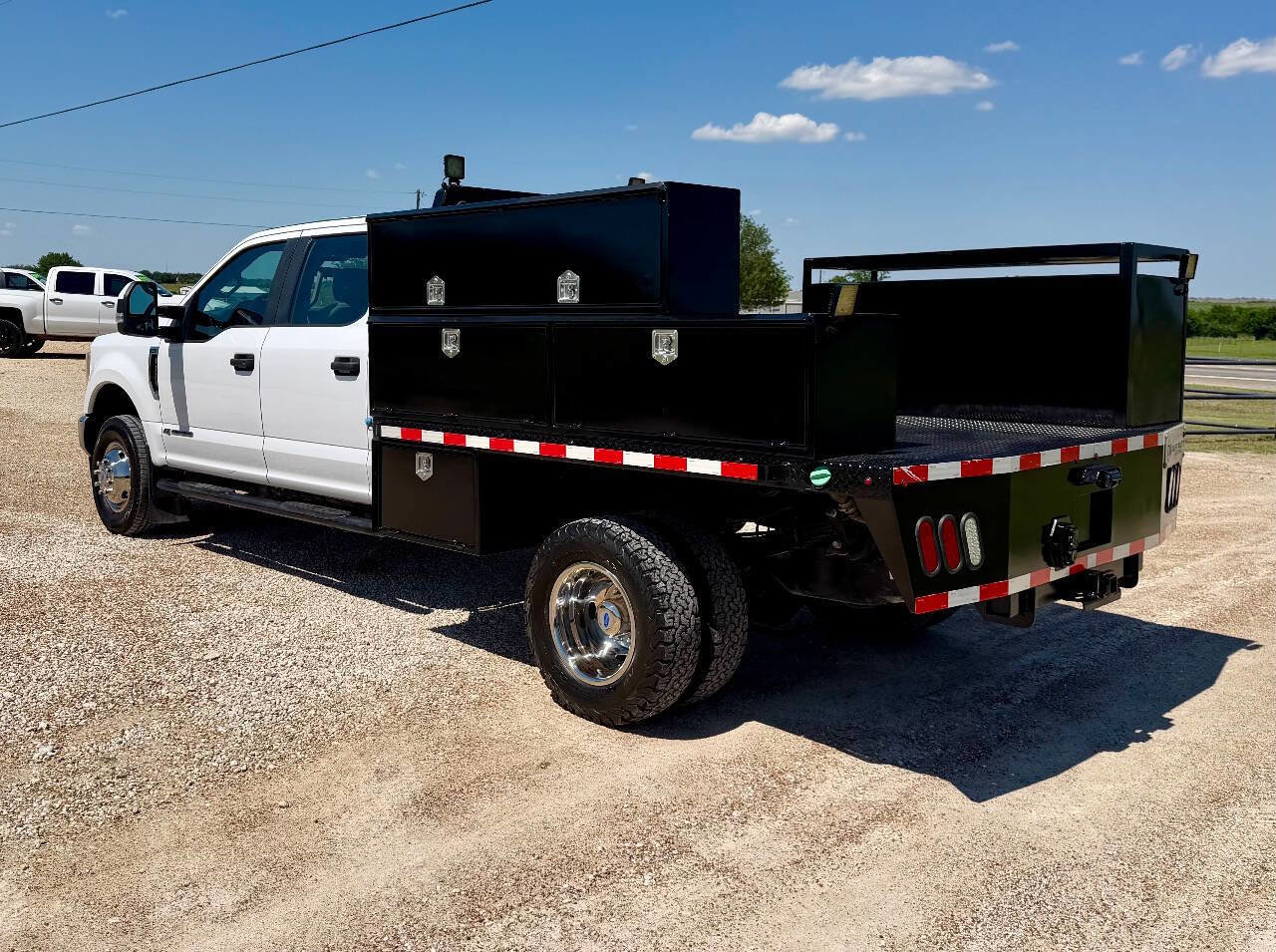 Used 2022 Ford F350 XL w/ Power Equipment Group AWD/4WD image 5