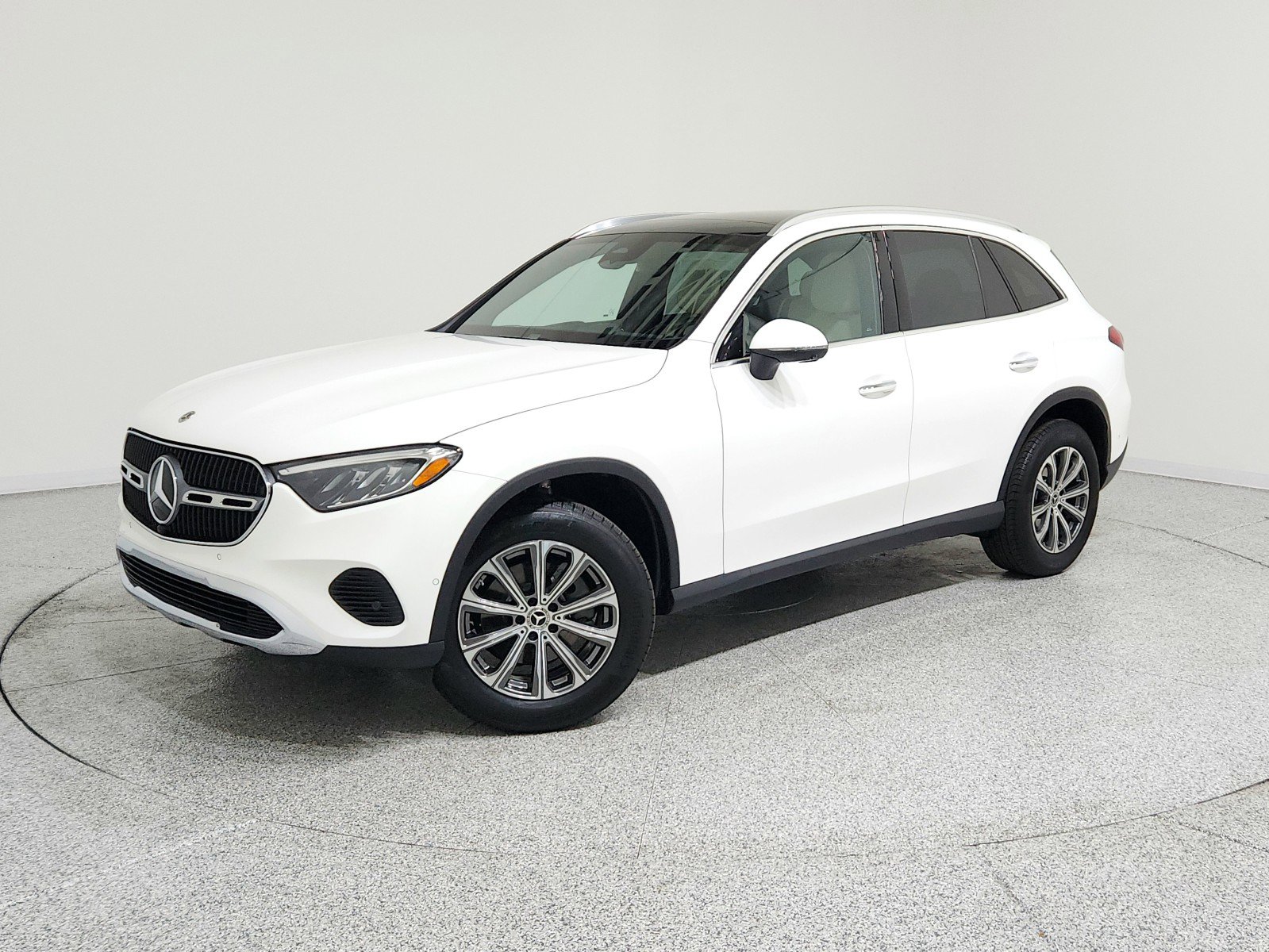 Certified 2024 Mercedes-Benz GLC 300 image 1