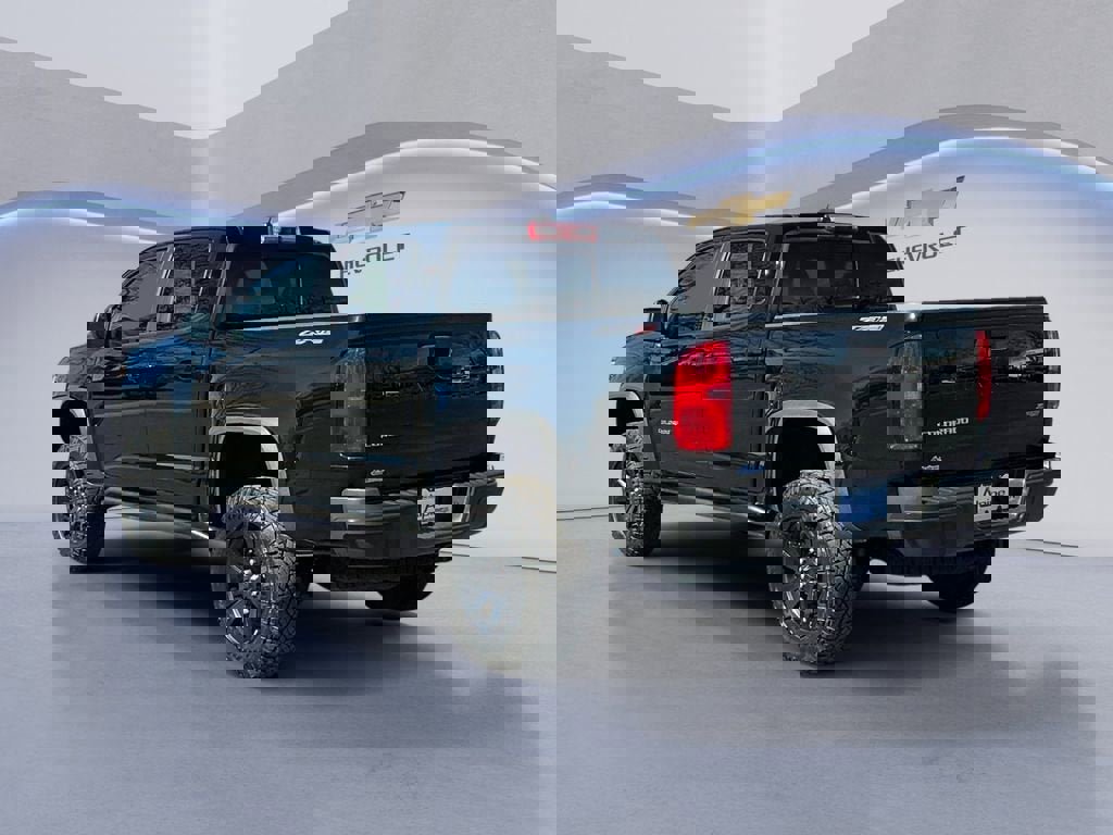 Used 2022 Chevrolet Colorado ZR2 w/ ZR2 Midnight Special Edition image 3
